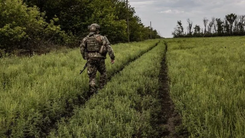 На Прикарпатті солдата засудили на 5 років за втечу з військової частини