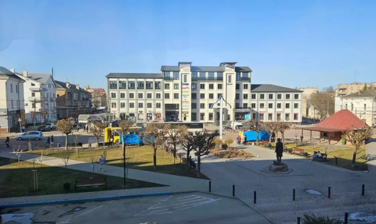 Влада Коломиї заплатить 770 тис грн за встановлення двох зупинок