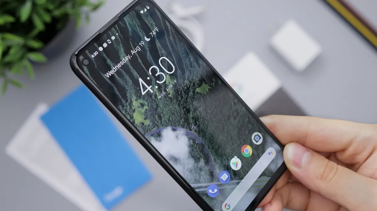 Лучшие смартфоны: выбирайте стильный Nothing Phone