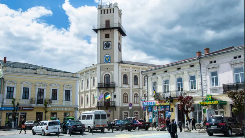 У Коломиї безхазяйну нерухомість хочуть забирати у власність громади: що це означає