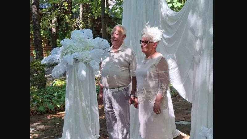 Пів століття разом: подружжя з Коломийщини відсвяткувало золоте весілля