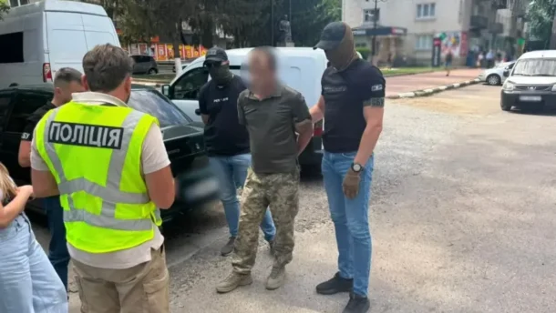 6500 доларів за службу в тилу: посадовець Коломийського ТЦК потрапив під слідство