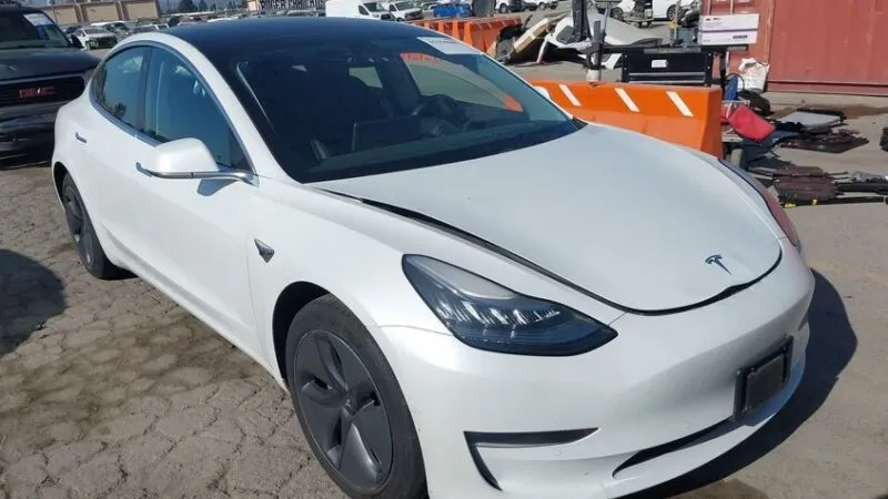 Как подобрать Tesla на американском аукционе и не переплатить?