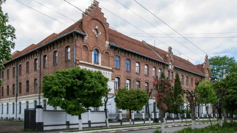 Яку школу обрати у Коломиї: рейтинг ліцеїв за результатами НМТ-2026