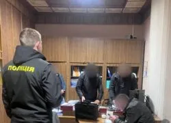 Допомагали ухилянтам: керівників вагонного депо в Коломиї інкримінують організовану групу